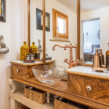 All'ombra Dei Pitosfori - Con Piscina Capilungo