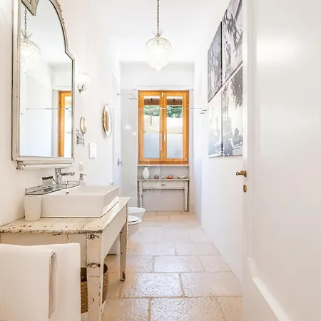 All'ombra Dei Pitosfori - Con Piscina Villa Capilungo