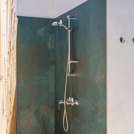All'ombra Dei Pitosfori - Con Piscina